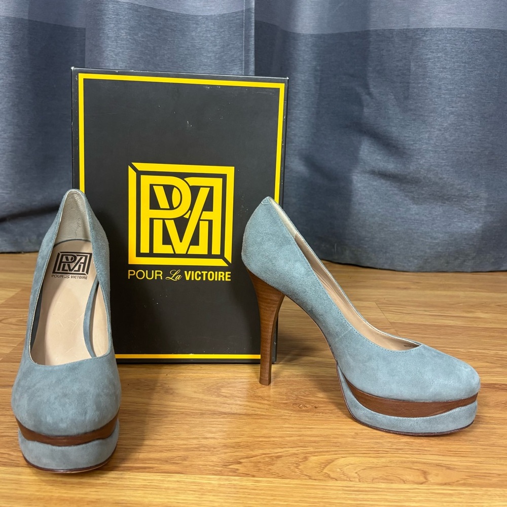 NIB Pour La Victoire Alvery Powder Grey Kid Suede Platform Pumps Heels